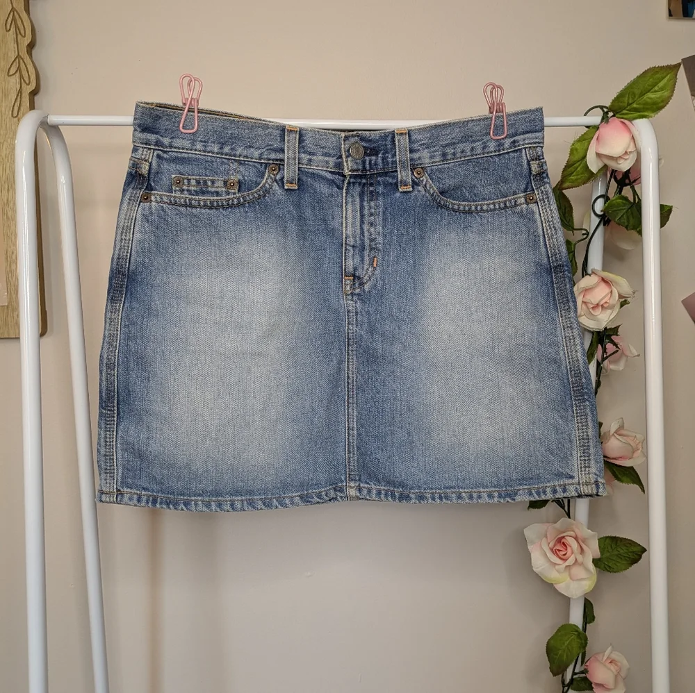 Vintage Y2K GAP Jeans Medium Wash Cotton Denim Mini Skirt